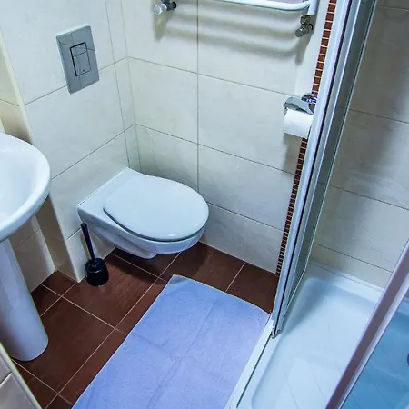 Wynajem Pokoi Mariusz Bieganski *